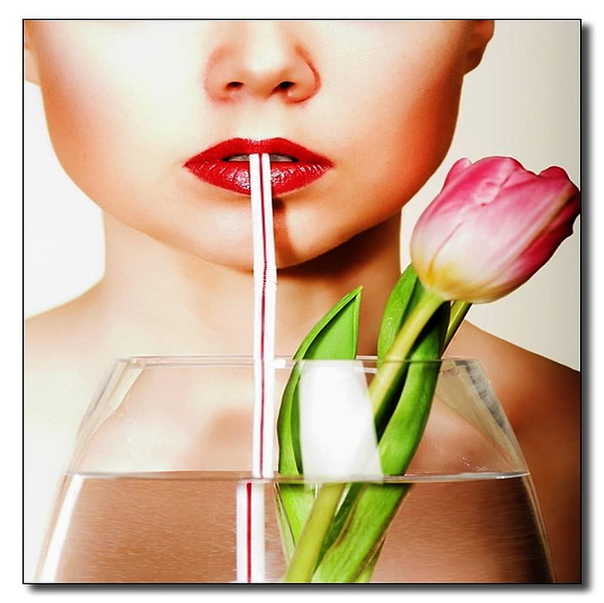 PARTAGEONS CE QUE NOUS AVONS, tulipe, lèvres, eau, partage, femme Fond d'écran HD