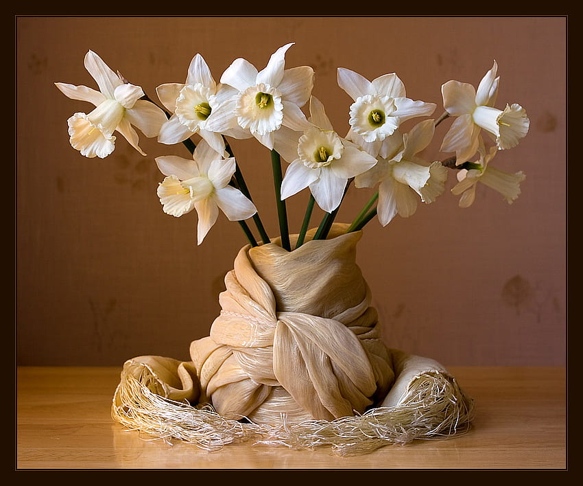 still life, bouquet, graphy, vase, peaceful, beautiful, nice, flower, cool, flowers, , scarf, narcissus, harmony HD wallpaper