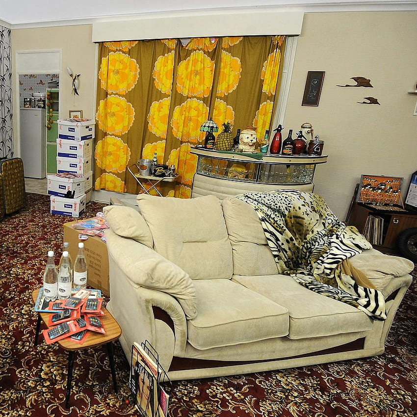 this-is-how-much-the-only-fools-and-horses-flat-in-peckham-costs-today