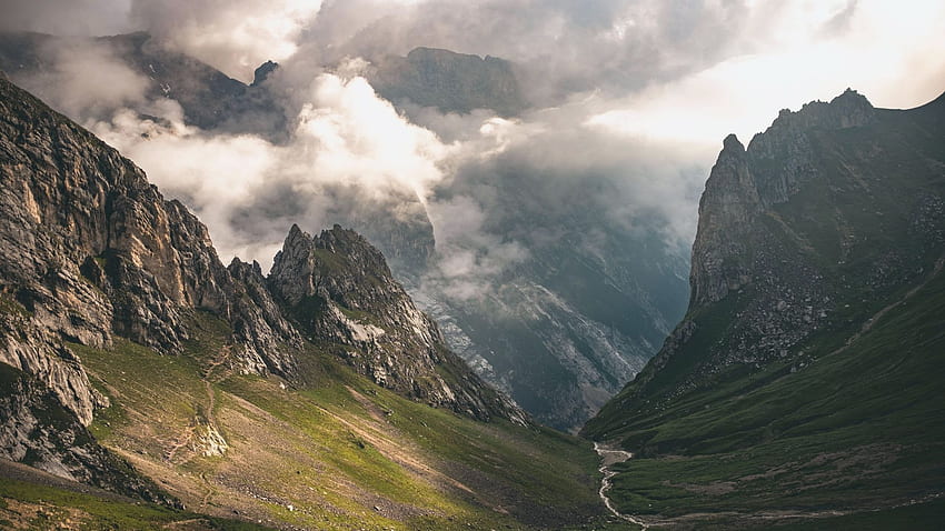 Pagi berawan di perbatasan Austria-Bavaria, lembah, puncak, lanskap, awan, langit Wallpaper HD