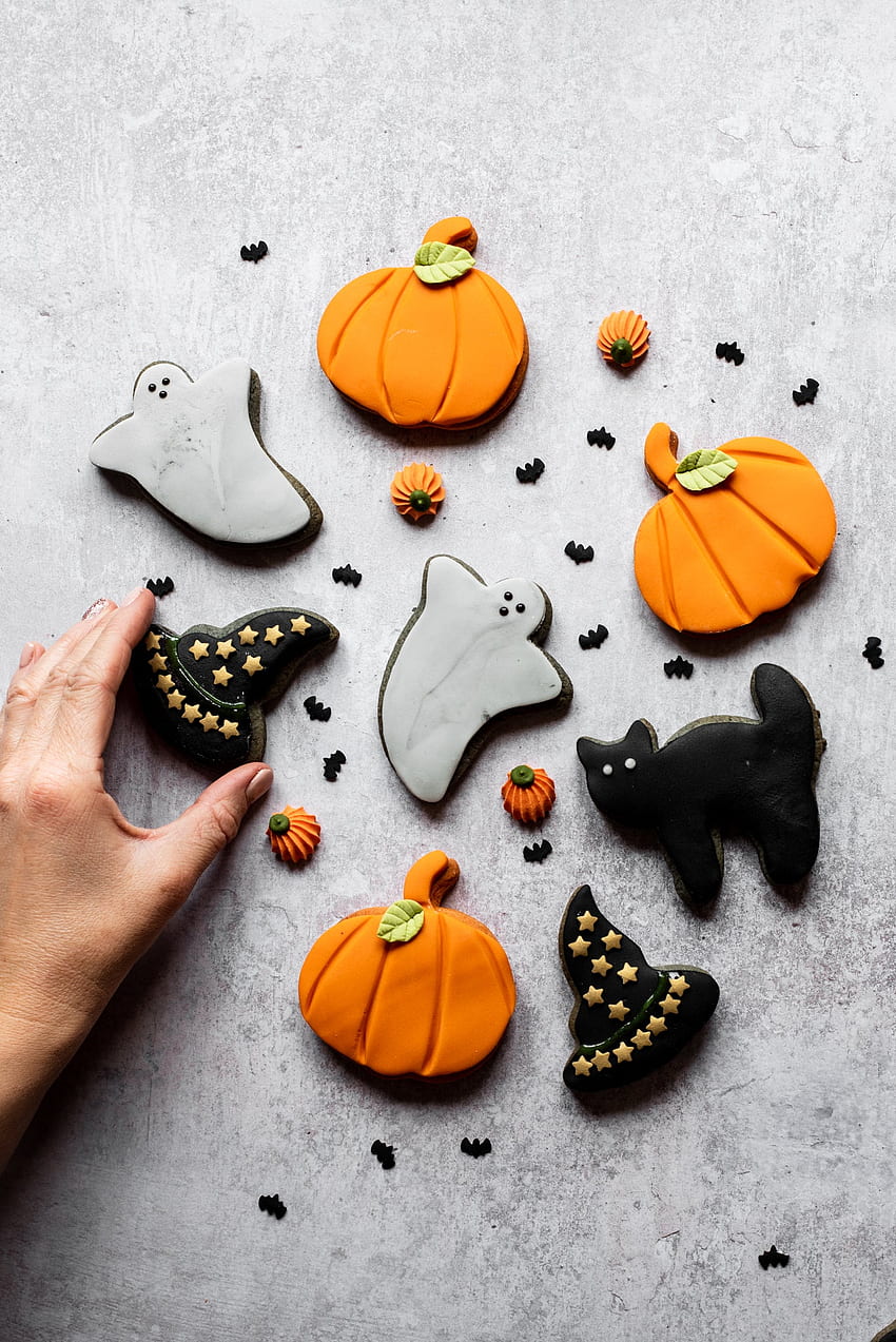 Halloween Cookies Recipe. How to Make Halloween Cookies HD phone wallpaper