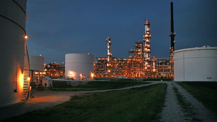 Raffinerie . Ölraffinerie, Petrochemie HD-Hintergrundbild