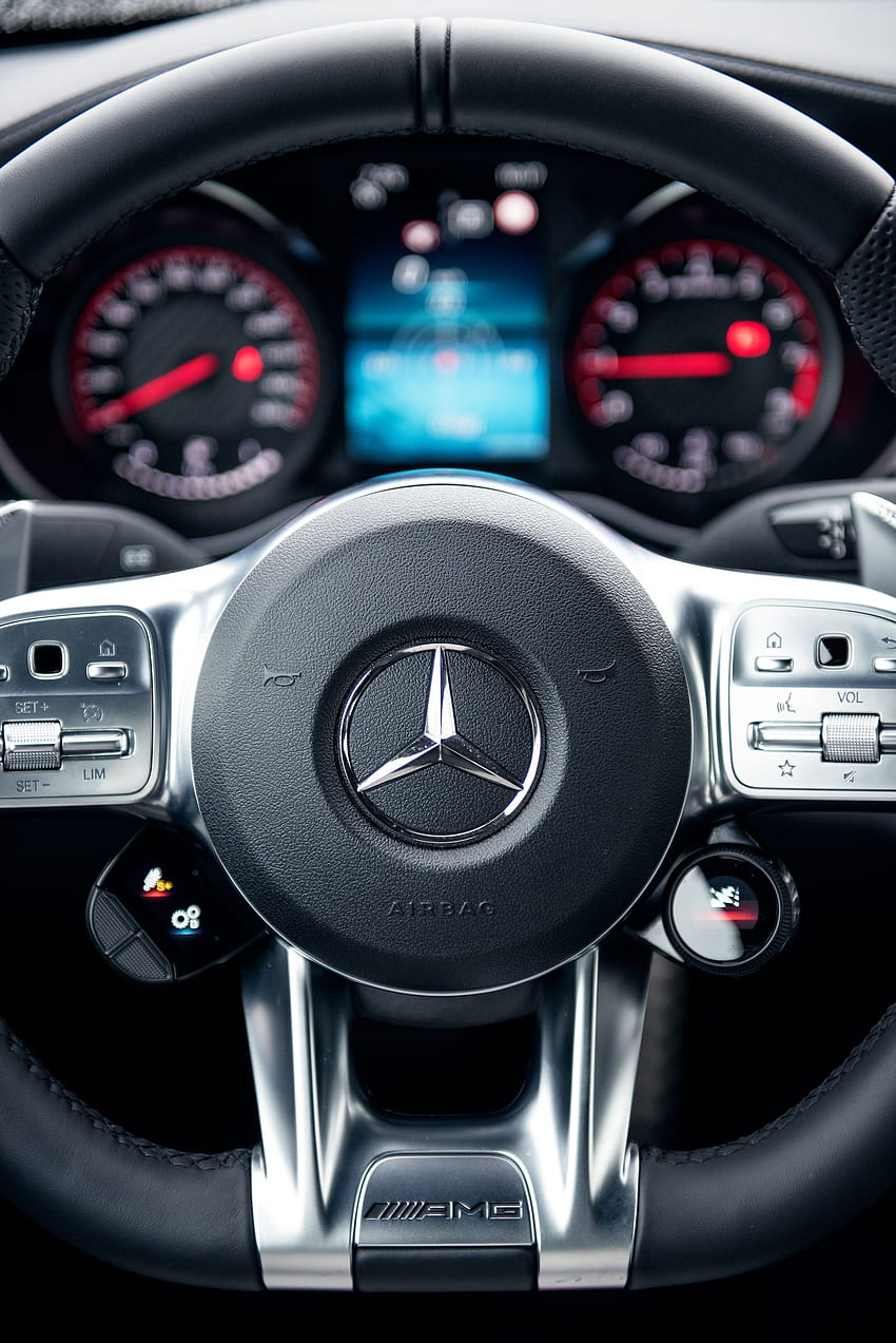 Mercedes AMG C 63 S의 스티어링 휠입니다. 모두 HD 전화 배경 화면