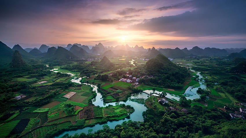 Cina di Matahari Terbenam, sungai, kota, Cina, Cina, gunung, pemandangan, hijau, ladang, langit, desa, matahari terbenam Wallpaper HD
