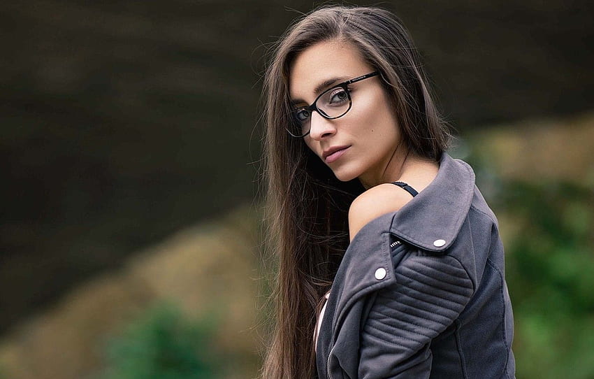 girl, long hair, brown eyes, , grapher, model, lips, face, brunette, glasses, looking back, portrait, jacket, mouth, close up, strap for , section девушки HD wallpaper