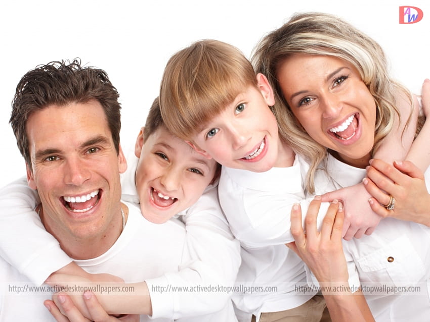 Smiley und Familie, Weiß, Familie, Lächeln, 4 HD-Hintergrundbild