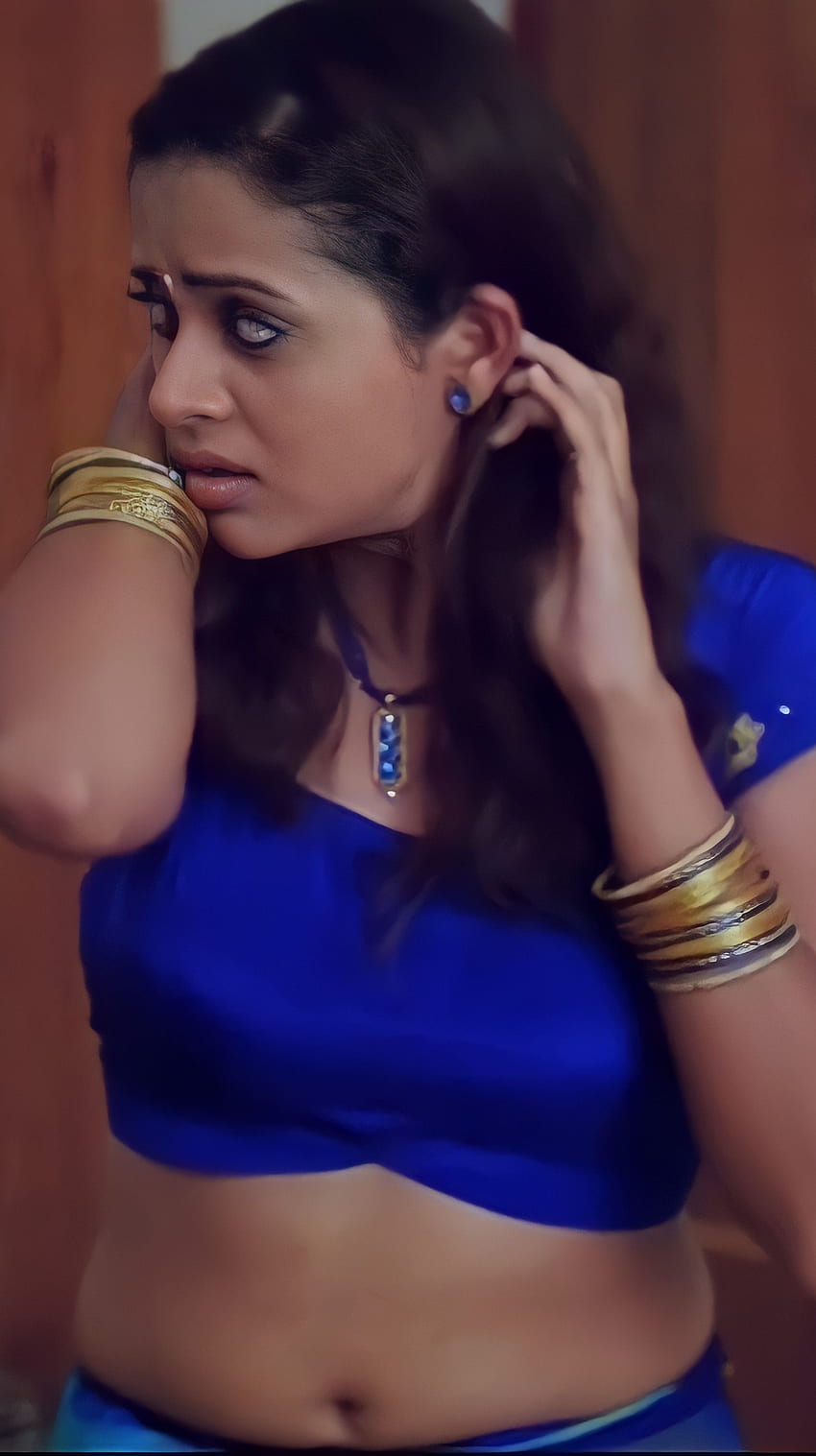 Бхавана Менон, малаяламска актриса, пъп HD тапет за телефон