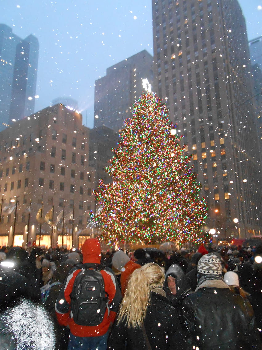 Christmas In Nyc Snowing,, New York City Christmas HD phone wallpaper