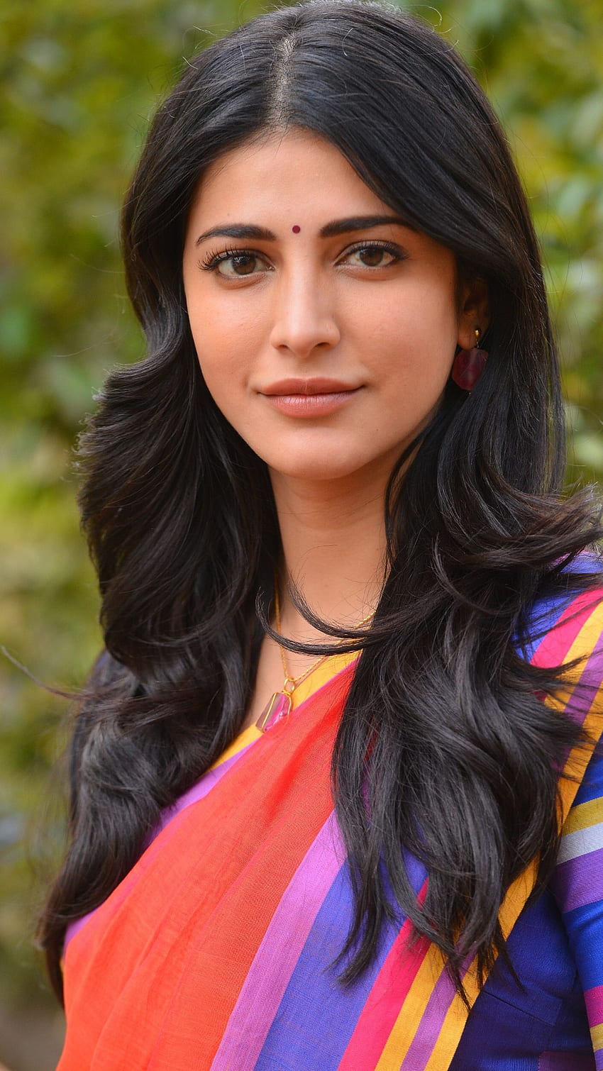 Shruti Hassan, telugu actress, saree lover HD phone wallpaper