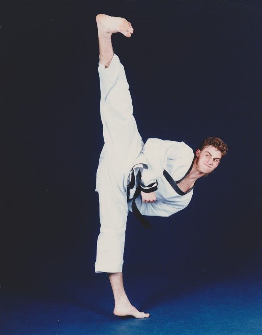 Karate Kick, Taekwondo Kick HD phone wallpaper