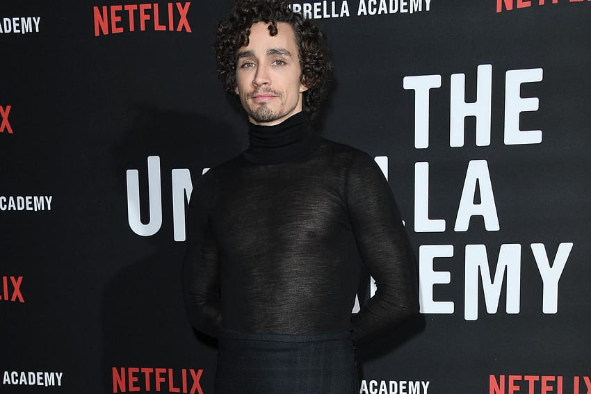 Who is Robert Sheehan? Everything you need to know about the Umbrella Academy star. London Evening Standard, Klaus Hargreeves HD wallpaper