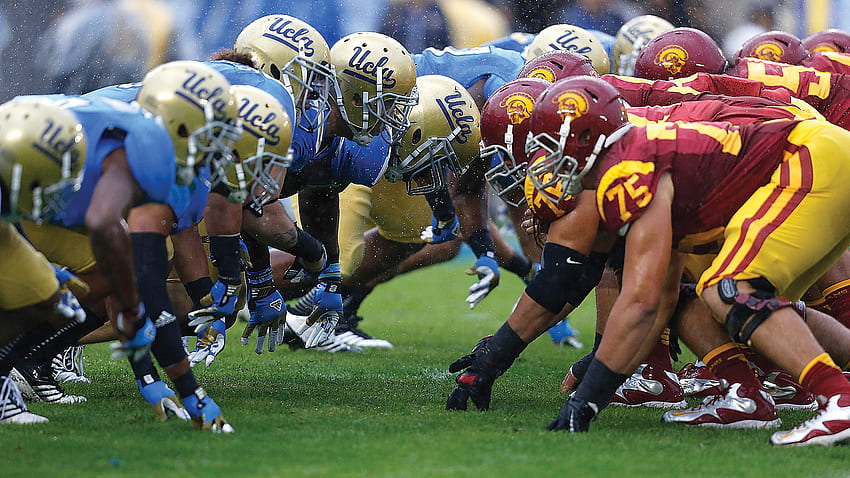 With a well-known rivalry that spans across Los Angeles and even further beyond, the classic USC vs. UCLA football has fans crowding the bleachers game ... HD wallpaper