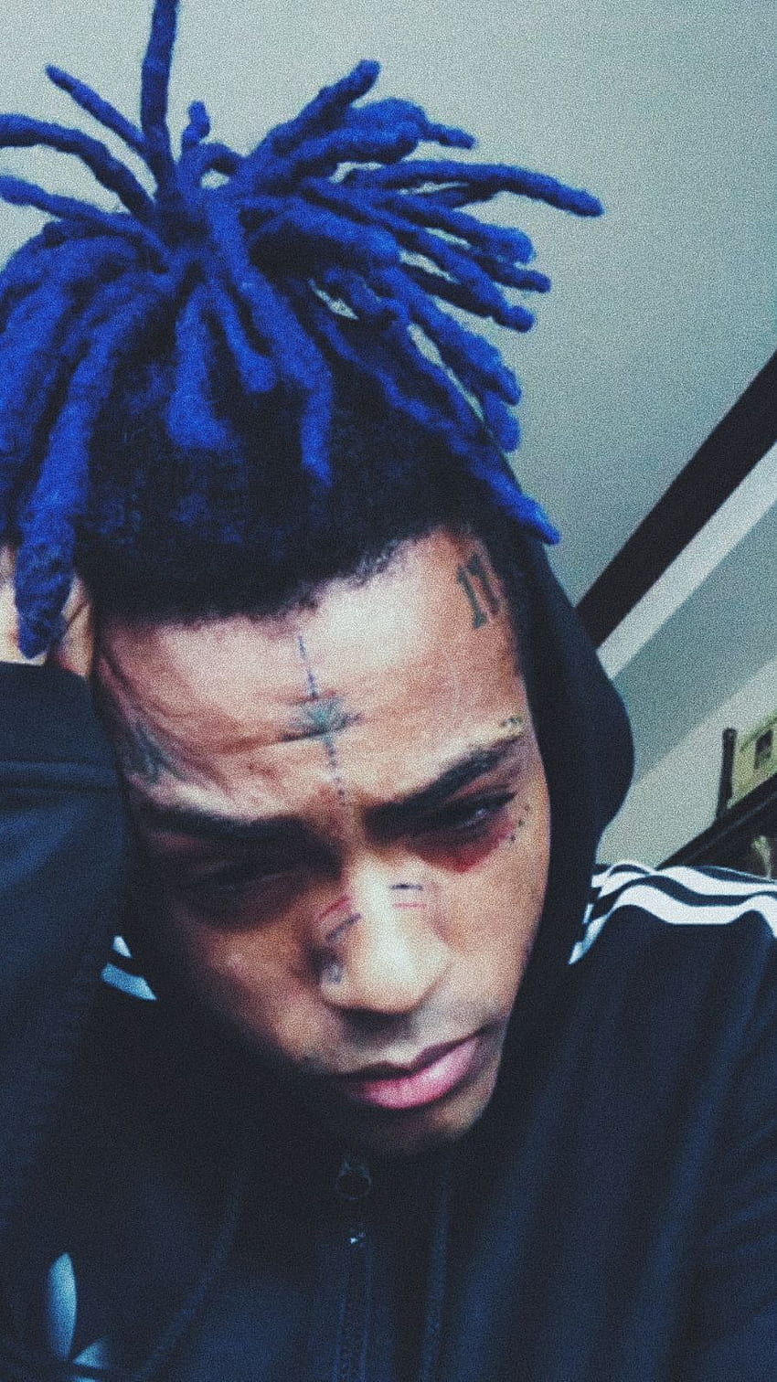 Rare pic or x when he first dyed his hair blue  rXXXTENTACION