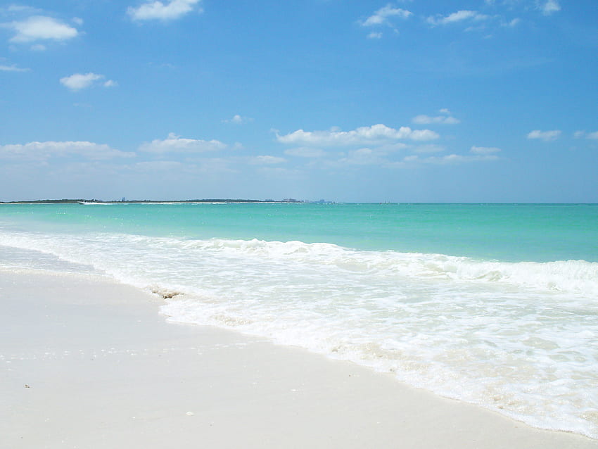 Egmont Key~Off of Mullet Key Island, Florida~Fort Dade~, isola, mare, sabbia, uccelli, Florida, esotico, bellissimo, spiaggia, acqua blu, onde, nuvole, natura, cielo, schiuma marina, oceano Sfondo HD