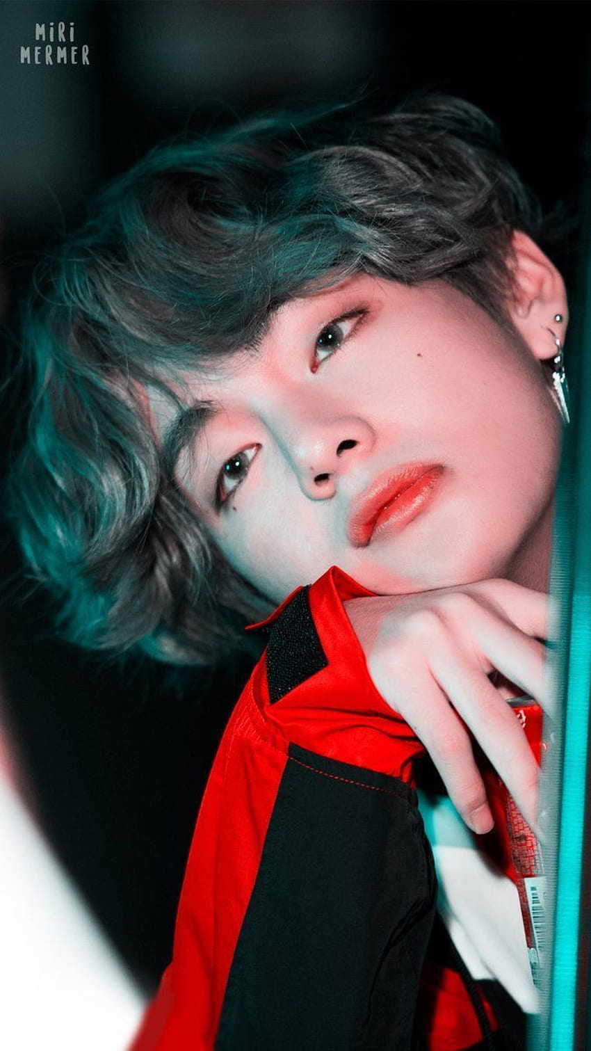 BTS contra Kim Taehyung fondo de pantalla del teléfono