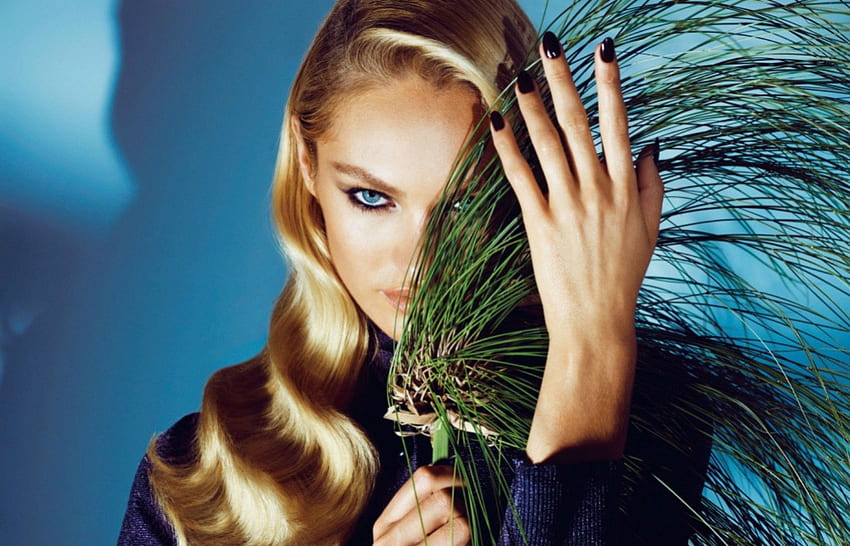 Candice Swanepoel, modèle, yeux bleus, paume, blonde, fille, beauté, femme, vert, feuille Fond d'écran HD