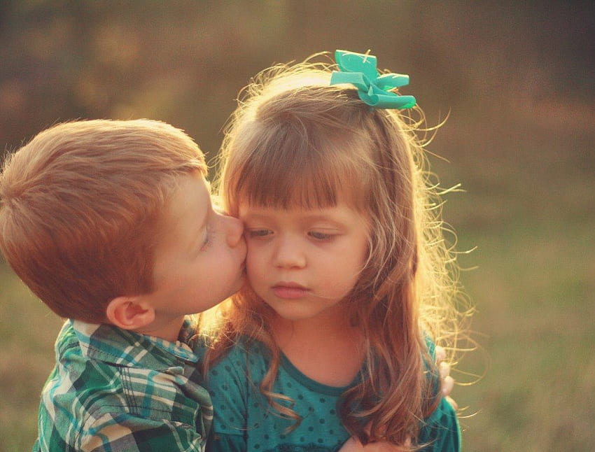 * İlk öpücük *, çocuklar, oğlan, aşk, bebek, öpücük, tatlılık, kız, sıcaklık HD duvar kağıdı