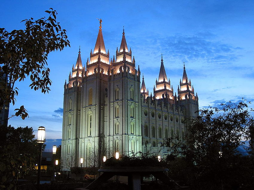 The Salt Lake City Temple. This is where I go for real inspiration, Mormon Temple HD wallpaper