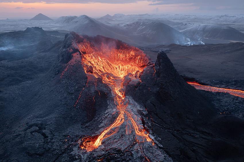 Fagradalsfjall Crater ไอซ์แลนด์ ปล่องภูเขาไฟ ไอซ์แลนด์ ธรรมชาติ valcano ภูเขา ลาวา วอลล์เปเปอร์ HD