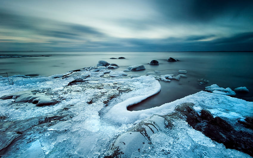 Eis, Küste, Kälte, Gefangenschaft, Himmel, düster, grau, Leere, Steine ​​Ultra Background. Landschaft HD-Hintergrundbild