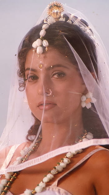 Juhi Chawla, 90s Bollywood HD Phone Wallpaper | Pxfuel