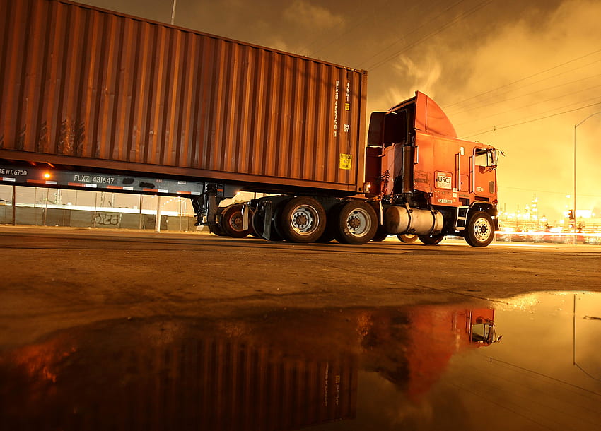 ¿Por qué hay escasez de camiones y cómo afecta los precios?, Camionero fondo de pantalla