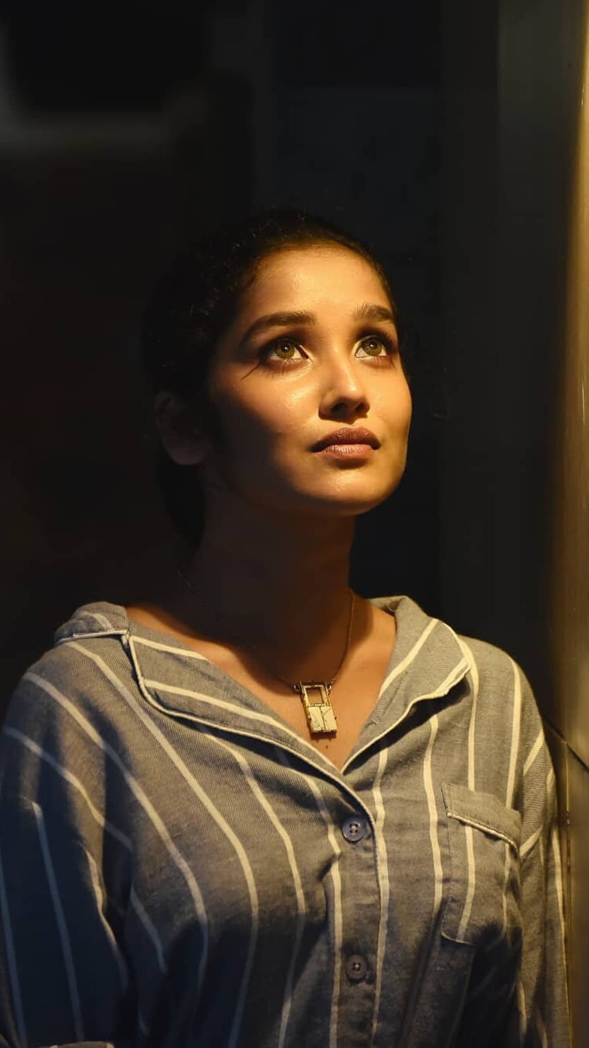 Anikha Surendran, heroína de Tollywood Papel de parede de celular HD