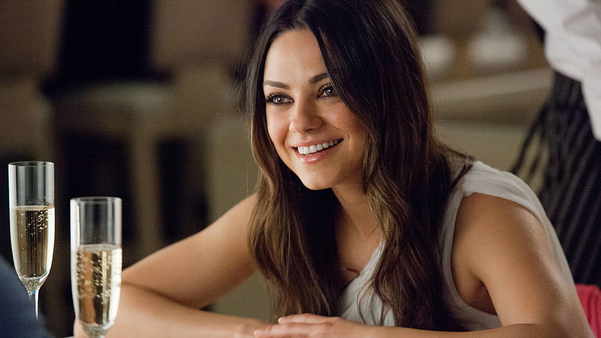 Mila Kunis - All Superior Mila Kunis Background, The Intouchables HD wallpaper