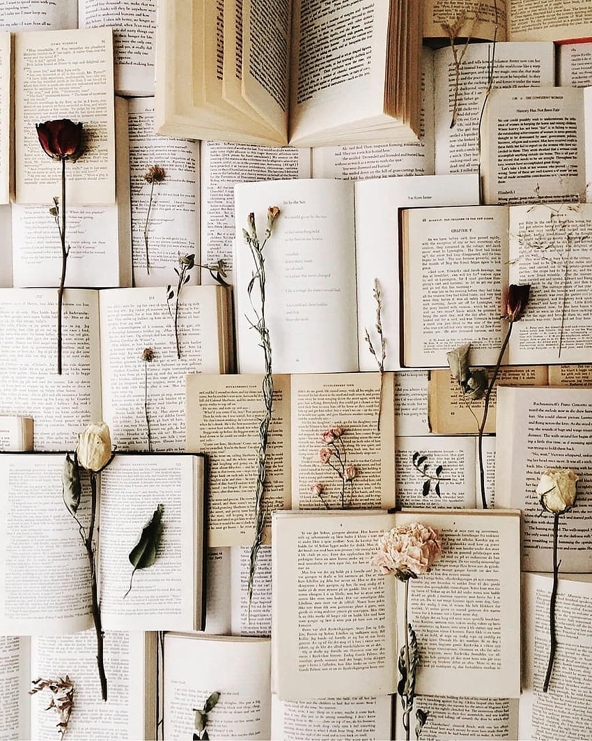 libros y flores secas. Libros anteriores en 2019. Libro, Libros de Estética fondo de pantalla del teléfono