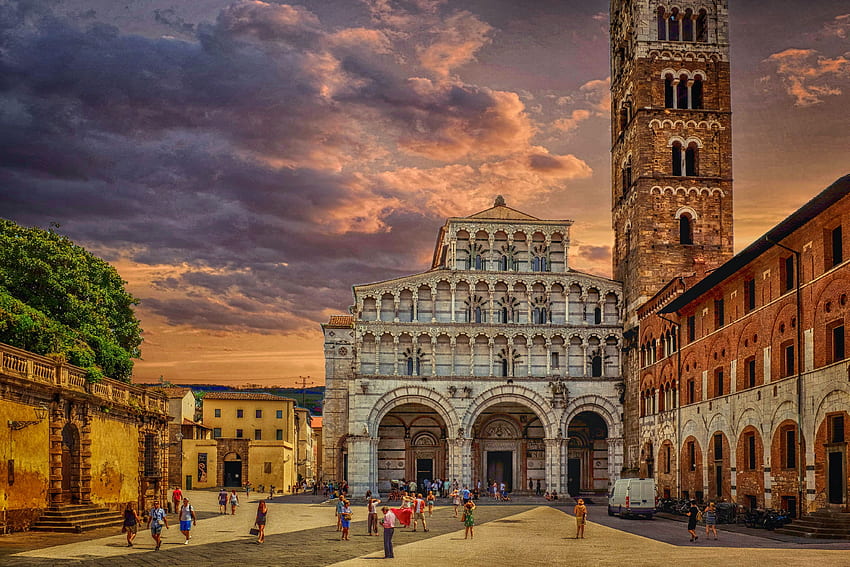 Saint Martin Cathedral in Lucca, Italy HD wallpaper