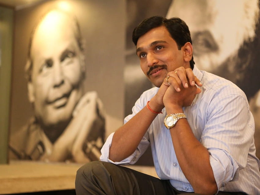 Bintang Web Minggu Ini: Pratik Gandhi Berterus terang Tentang Memainkan Harshad Mehta Wallpaper HD