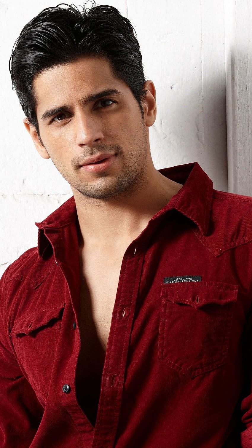 Sidharth Malhotra  Handsome Wallpaper Download  MobCup