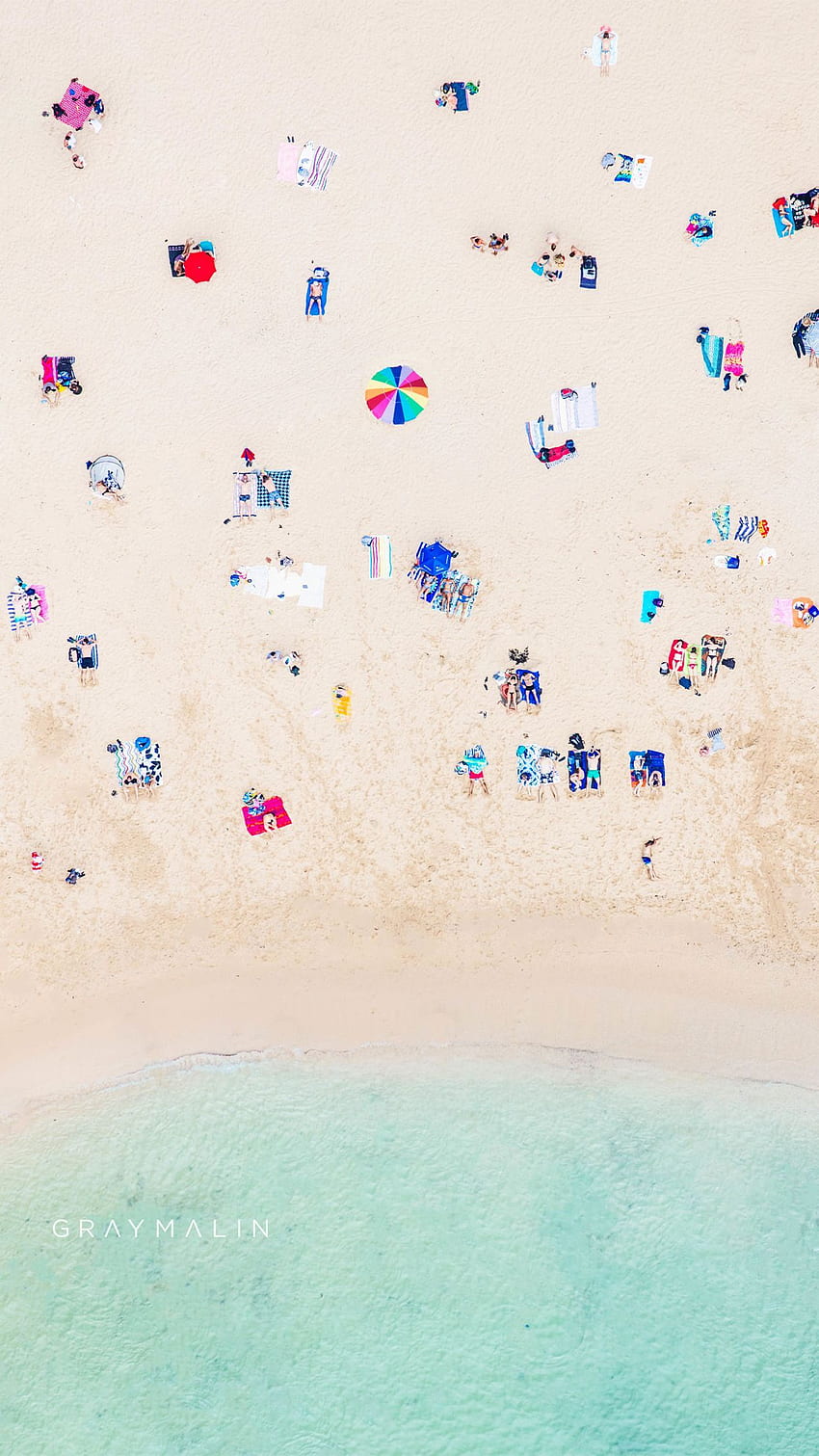Priorità bassa del telefono di estate da Grey Malin, spiaggia variopinta Sfondo del telefono HD