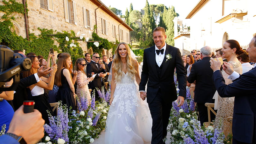 Inside Caroline Wozniacki's Wedding at Castiglion del Bosco in Tuscany. Vogue, Simple Wedding HD wallpaper