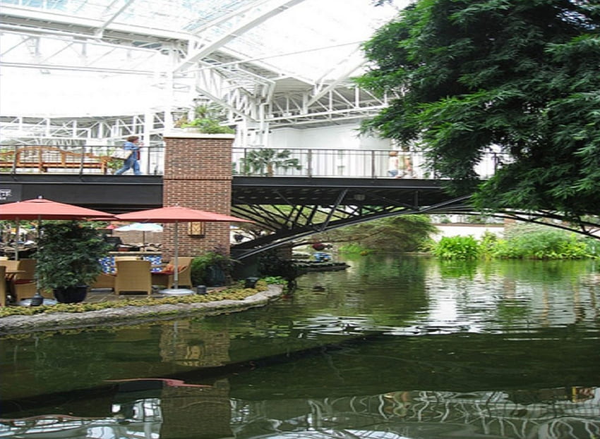 Einkaufszentrum?, Fluss, Brücke, Gebäude, Natur, Einkaufszentrum, Wasser, Baum HD-Hintergrundbild