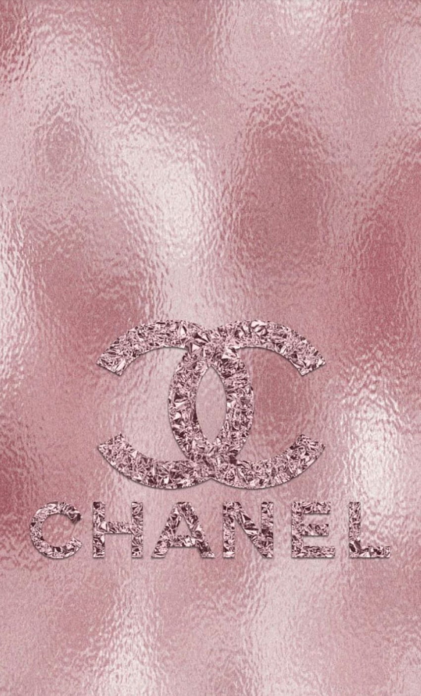 Với những thiết kế đáng yêu và tinh tế của Chanel, bạn sẽ không thể cưỡng lại được. Hãy ngắm nhìn những hình ảnh này để cảm nhận sự lãng mạn và dễ thương của thế giới Chanel.