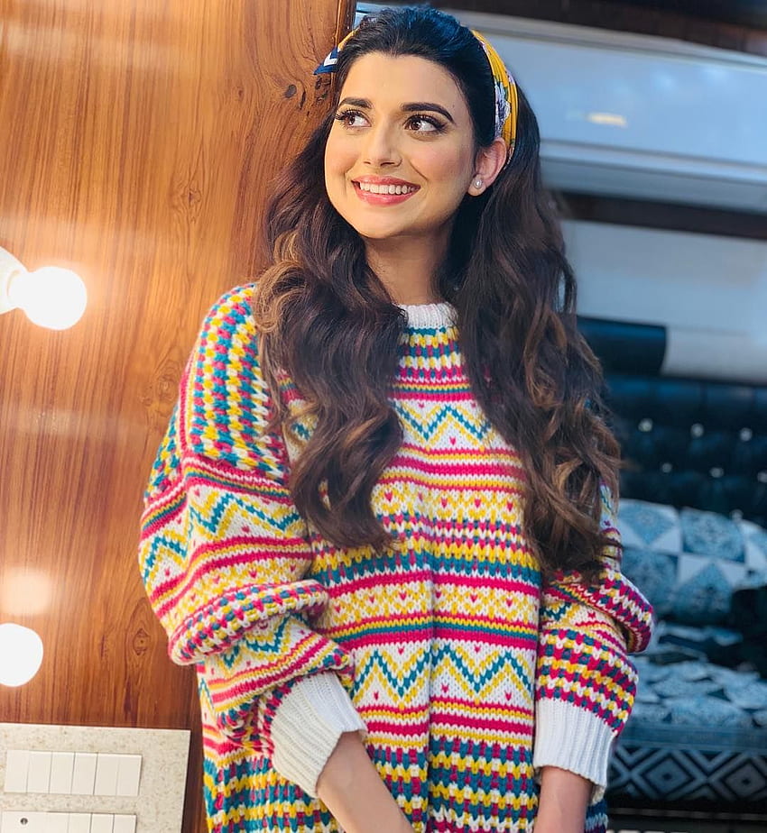 Nimrat Khaira is a showcase of simplicity and grace in pink suit | The  Times of India
