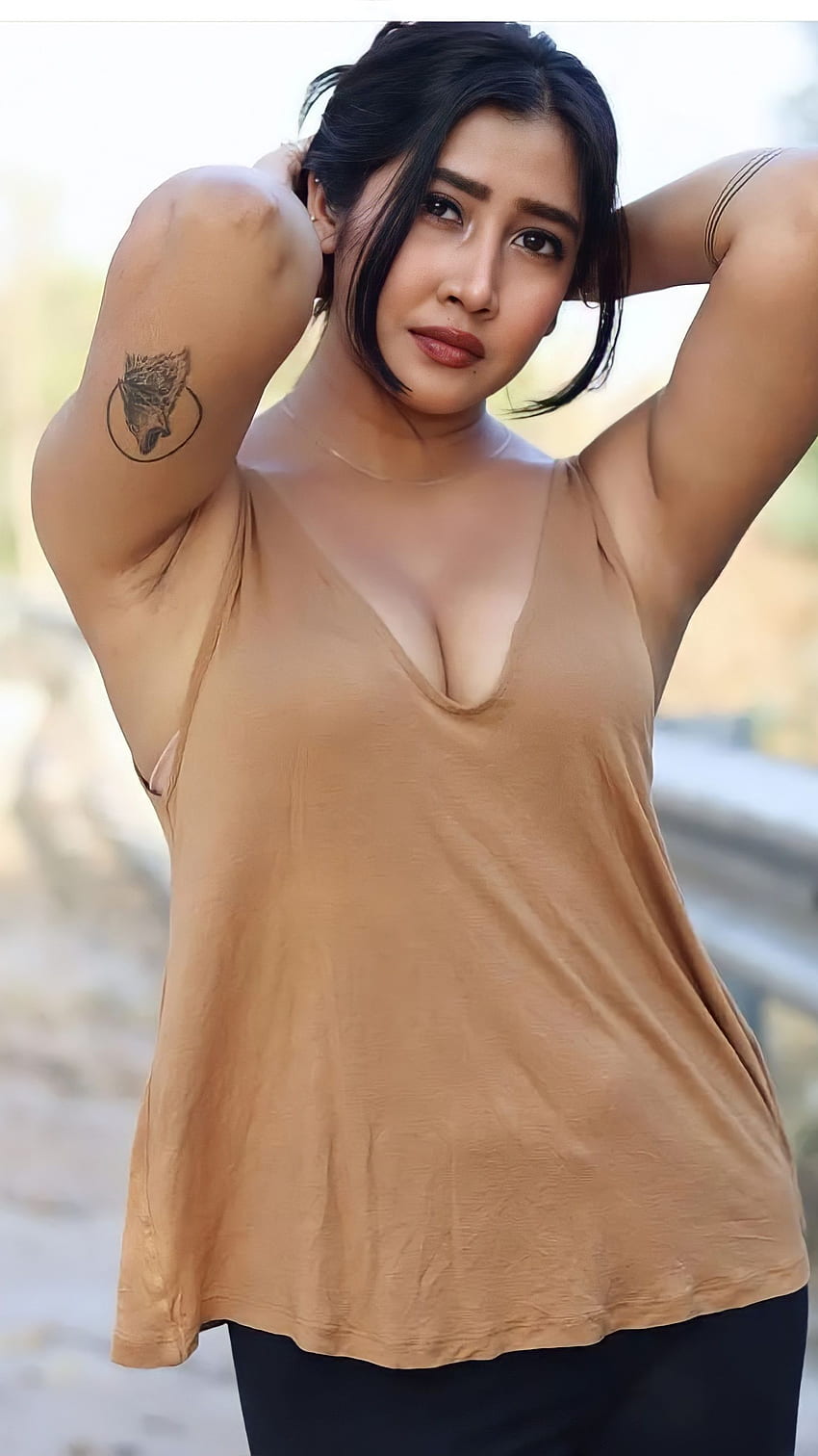 Sofia Ansari, estrella de tiktok fondo de pantalla del teléfono