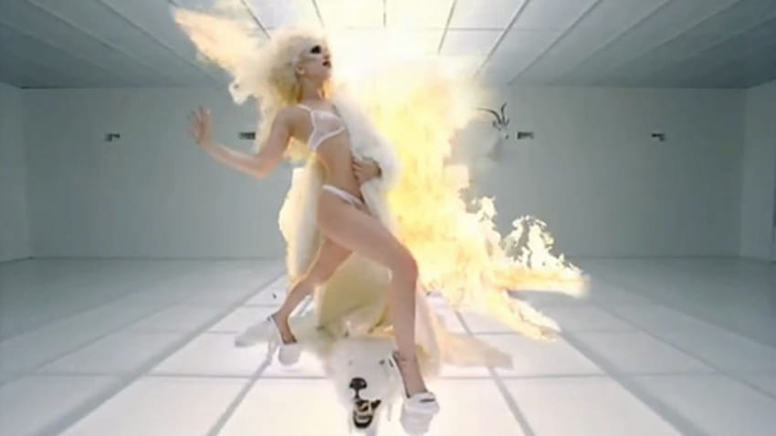 Usia Lady Gaga: Lady Gaga Bad Romance Wallpaper HD