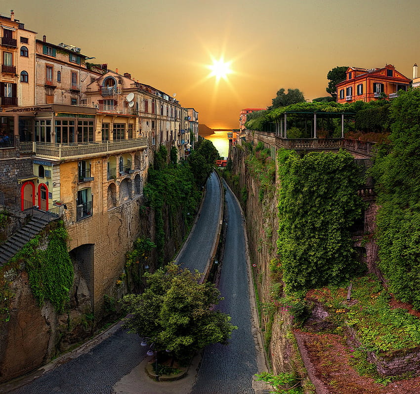Matahari terbit di Italia, jalan, sorrento, italia, lanskap kota, matahari terbit Wallpaper HD