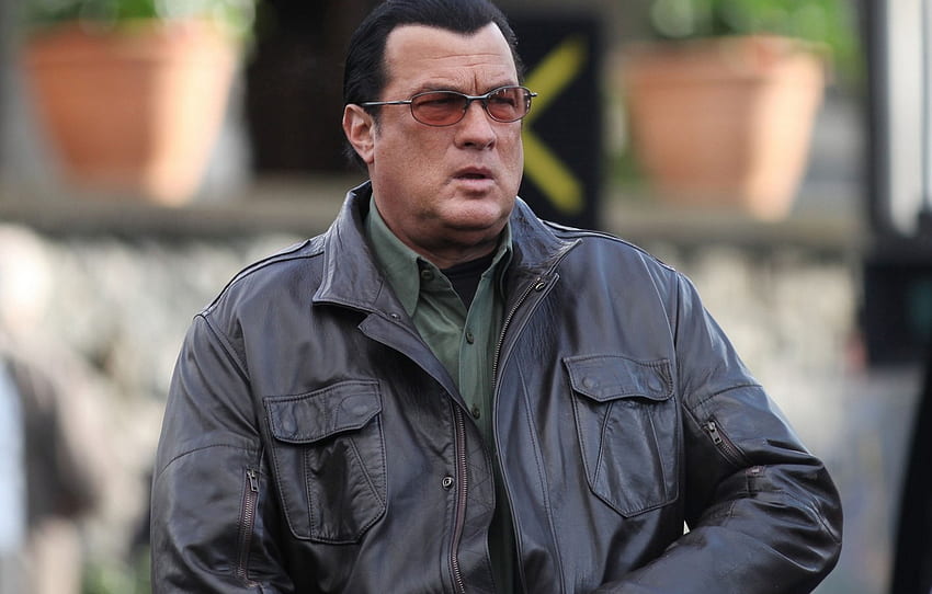 pose, background, actor, actor, background, glasses, Director, director, posture, Steven Seagal, Steven Seagal for , section мужчины HD wallpaper