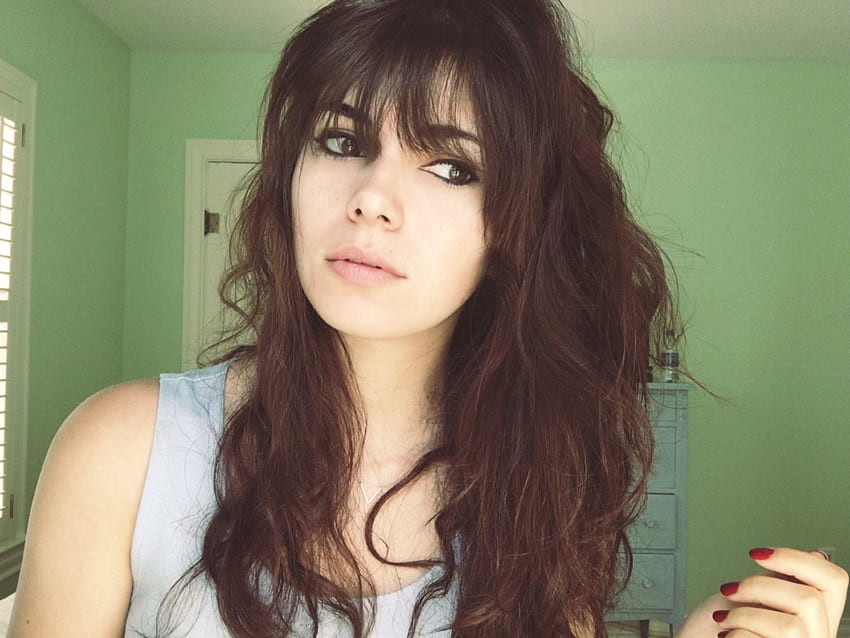 Messy hair day for Kate : KaitlinWitcher HD wallpaper