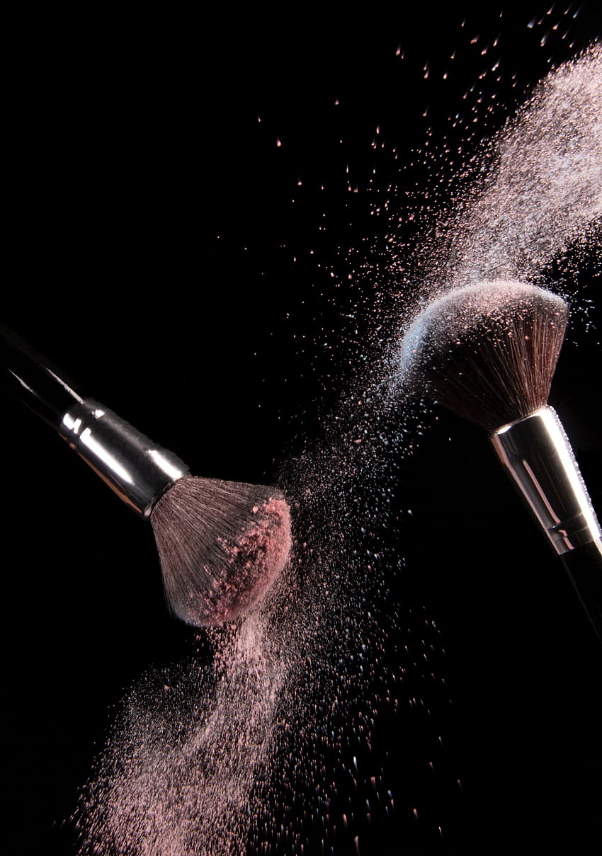 Pinceaux de maquillage cosmétiques et explosion de poussière de poudre · Stock Fond d'écran de téléphone HD