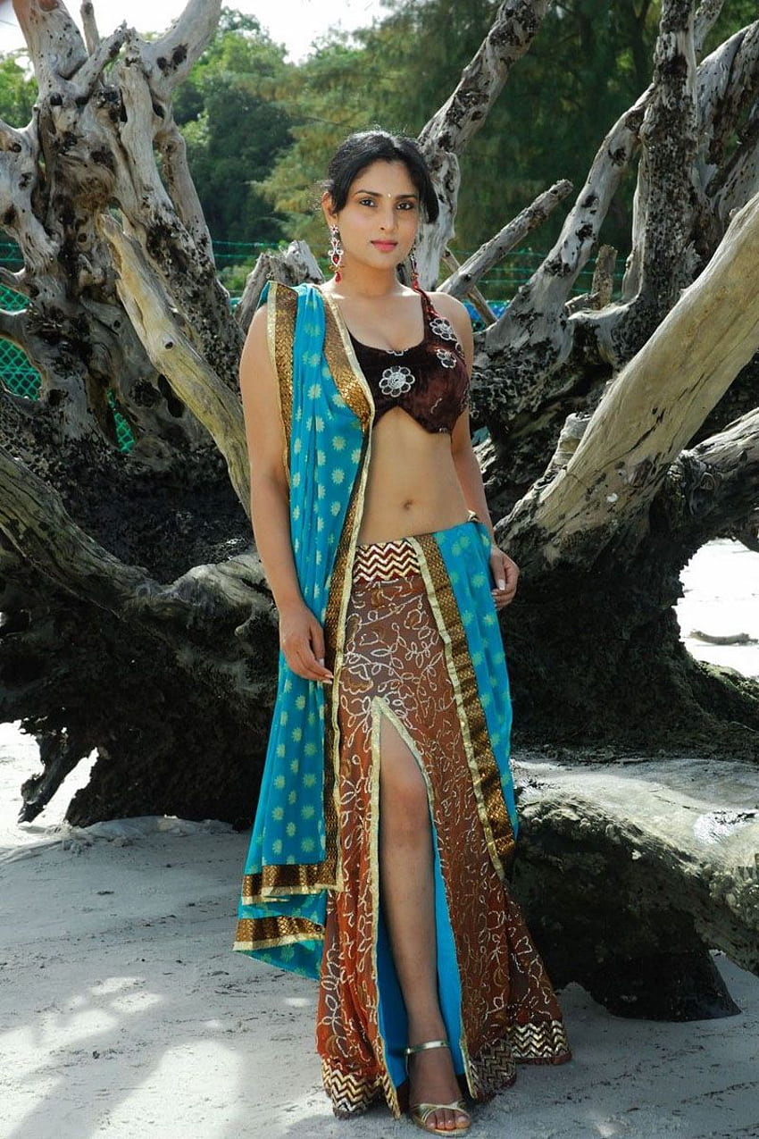 Sehr süß und hübsch von der Schauspielerin Ramya Divya Spandana HD-Handy-Hintergrundbild