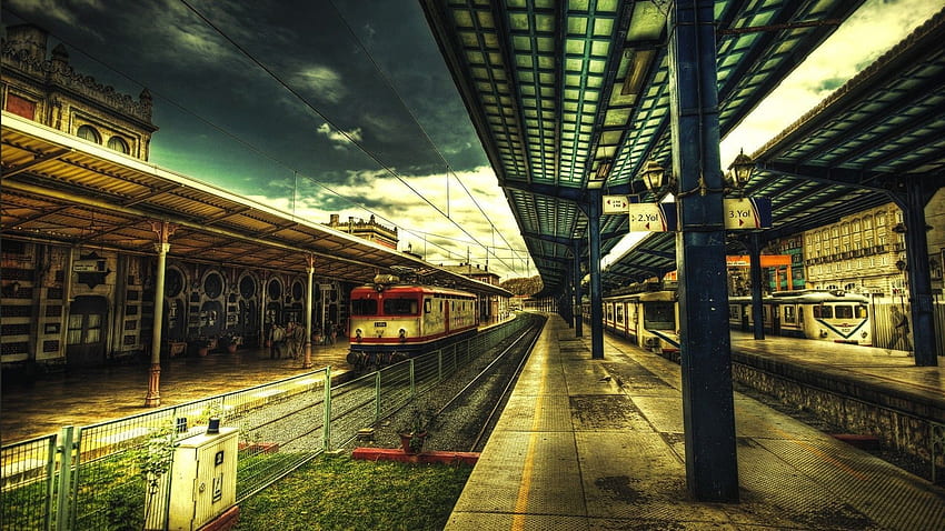 Train Station r Platform Clouds Trains Tracks graphy - Train Station - - HD wallpaper
