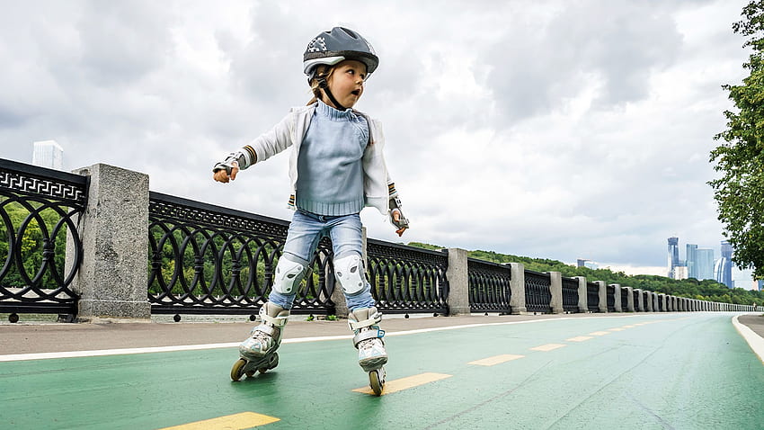 Little girls Helmet child Roller skates HD wallpaper