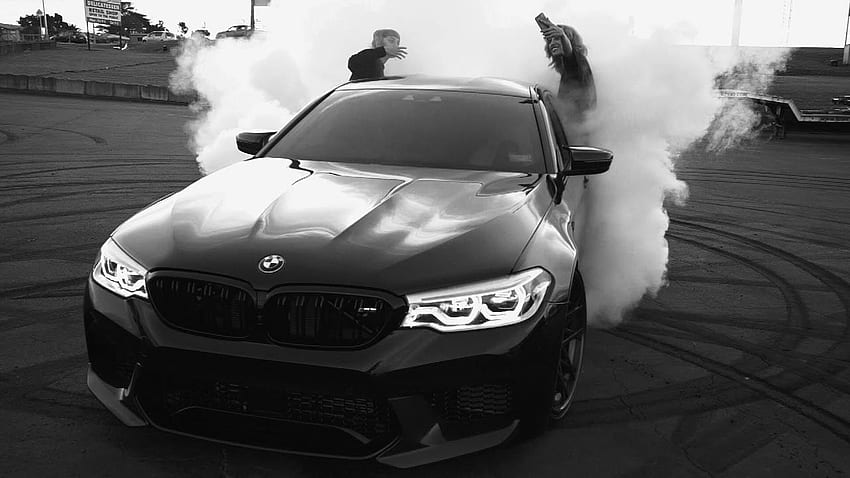 Super Slow Motion Burnout con una BMW M5 f90 Sfondo HD