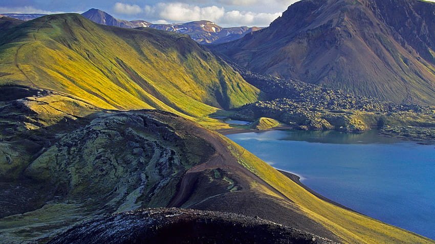Lanskap Gunung, tanah rumput, langit, alam, air, danau, gunung Wallpaper HD
