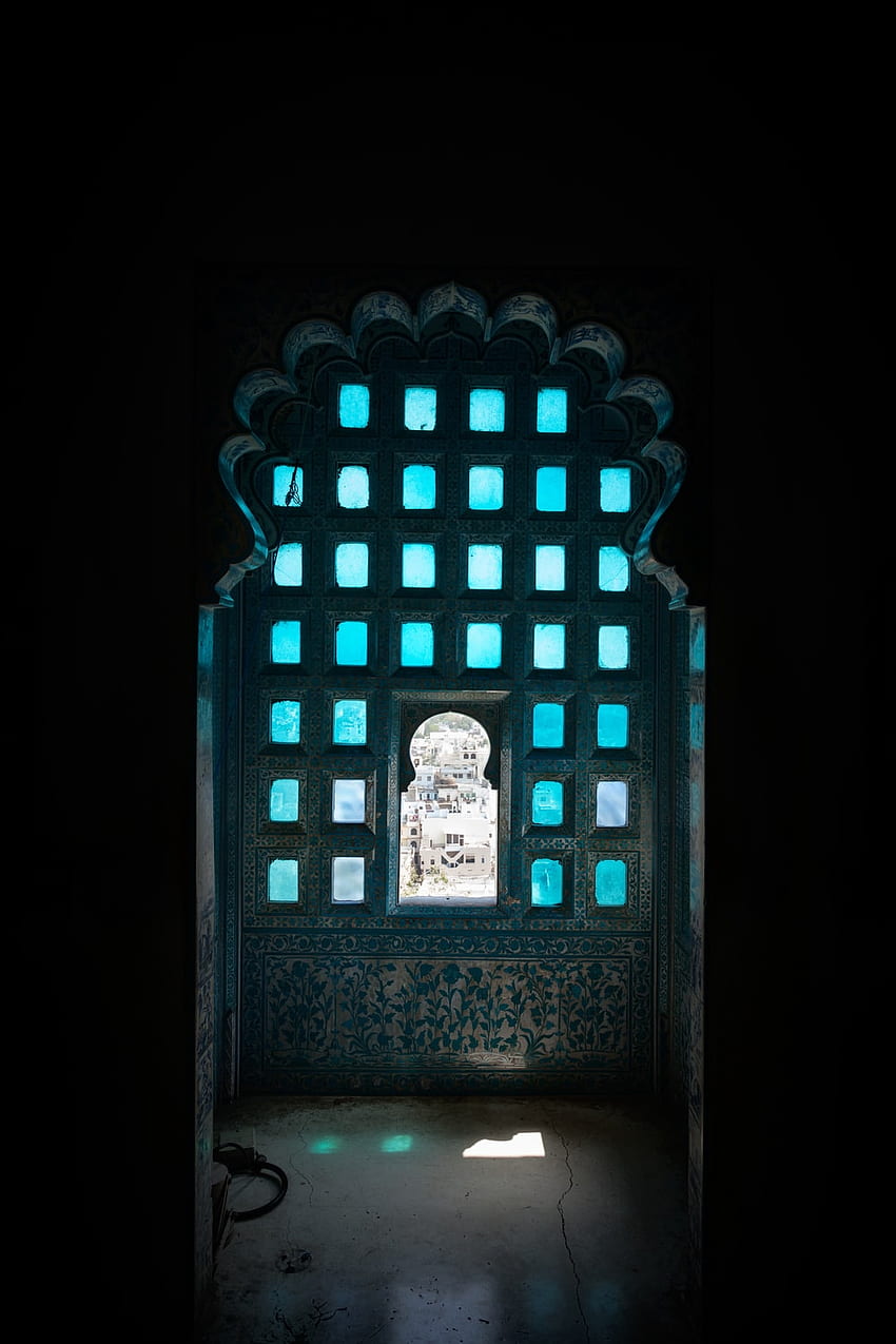 blaue und schwarze Metalltür – Udaipur HD-Handy-Hintergrundbild