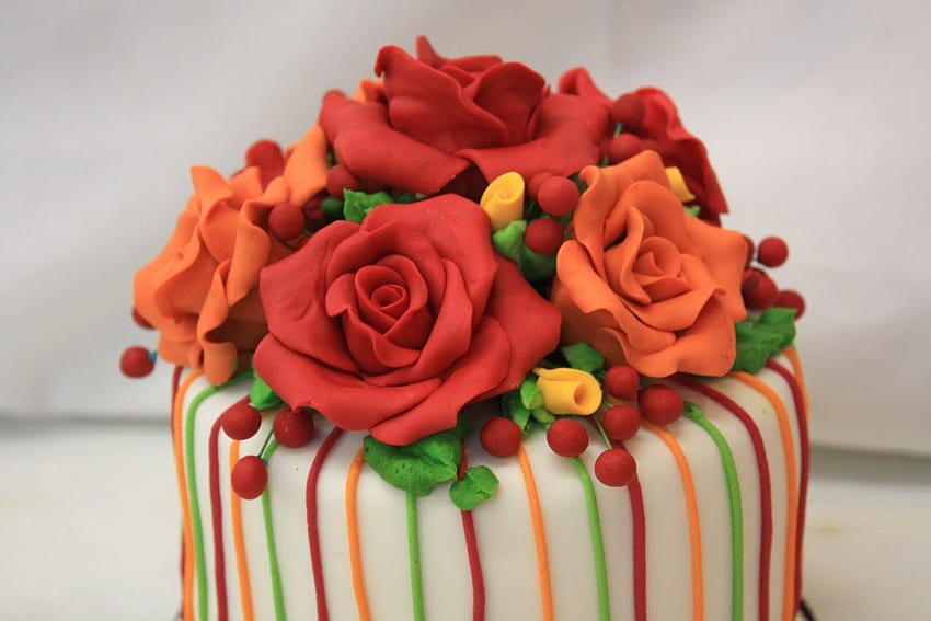 9 月のハッピー バースデー チルドレン！ :)、甘い、白、ケーキの秋、デザート、ベリー、オレンジ、バラ、ストライプ、マジパン、花、緑、黄、赤 高画質の壁紙